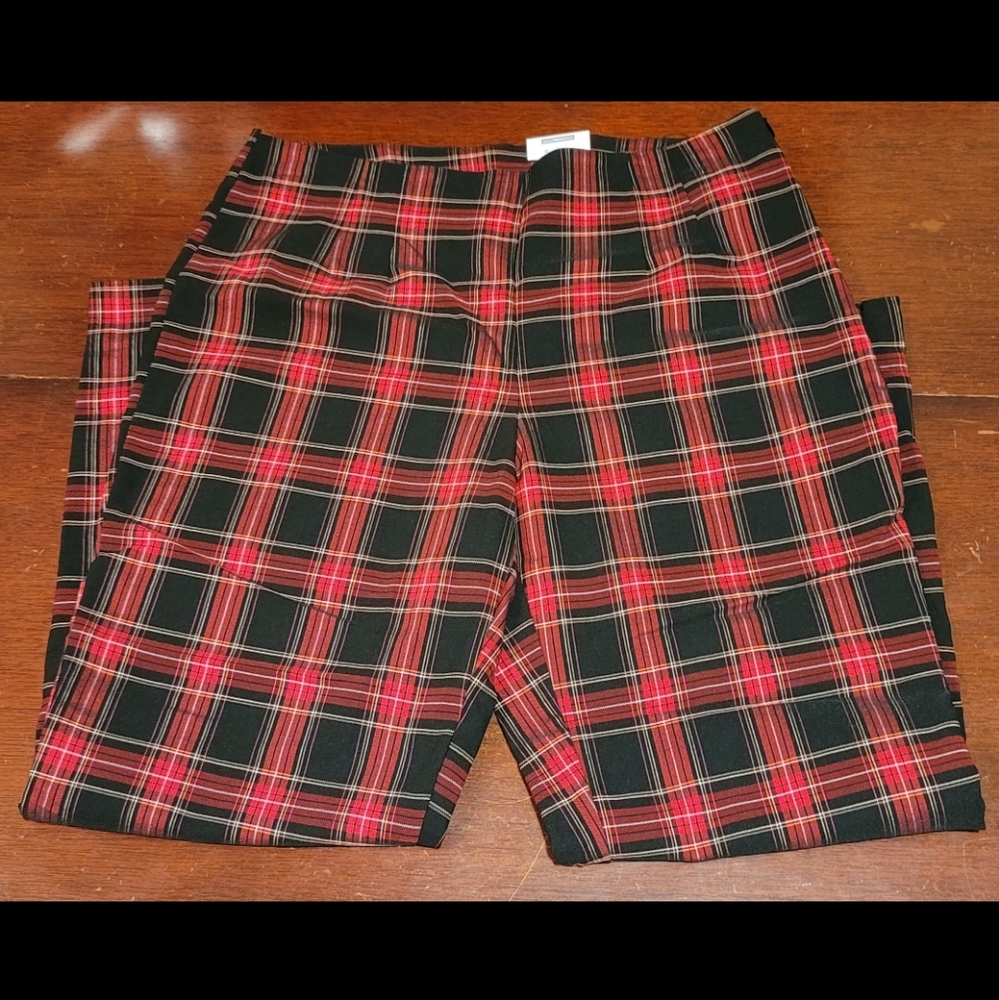 Black & Red Plaid Dress Pants - Size 16 - NWT